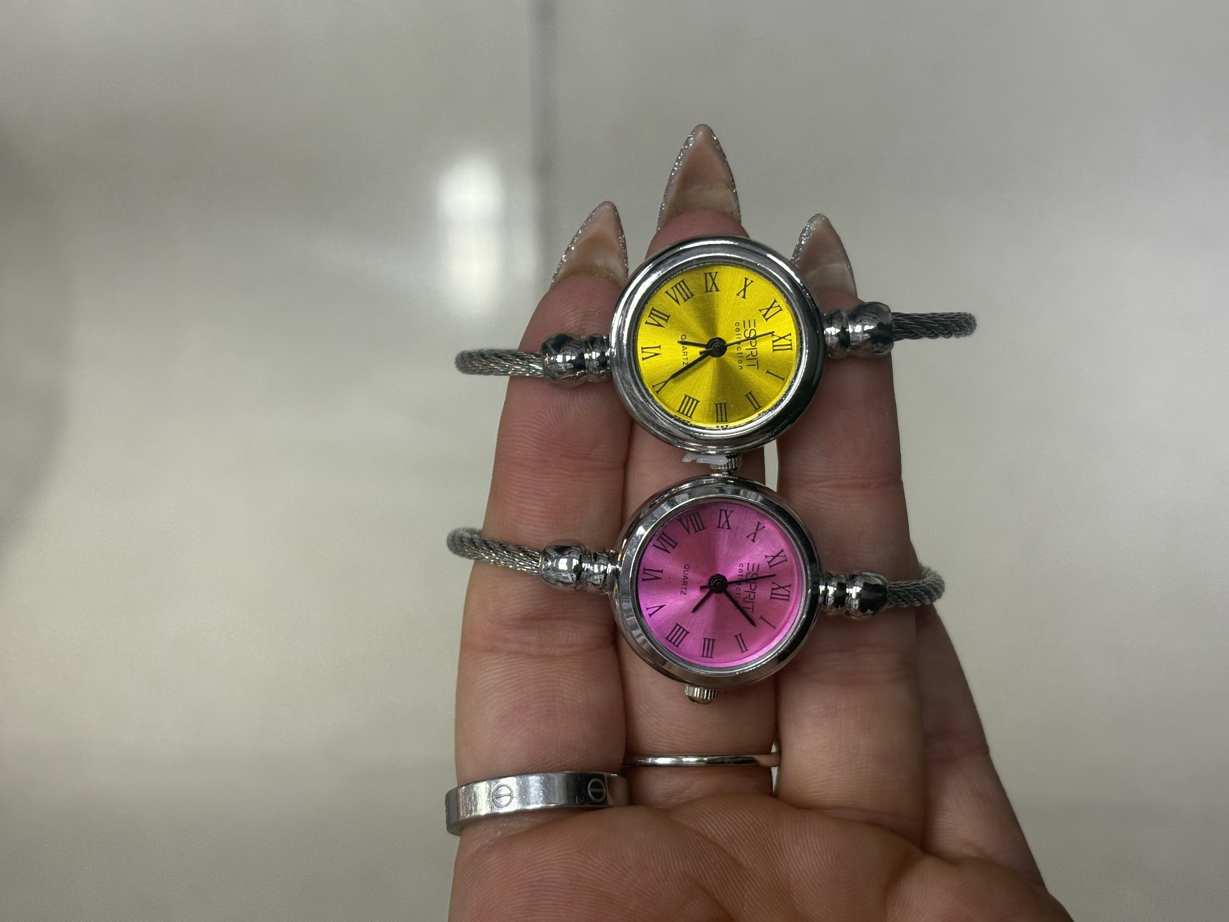 ساعت مچی و عقربه ای و دیجیتالی quartz